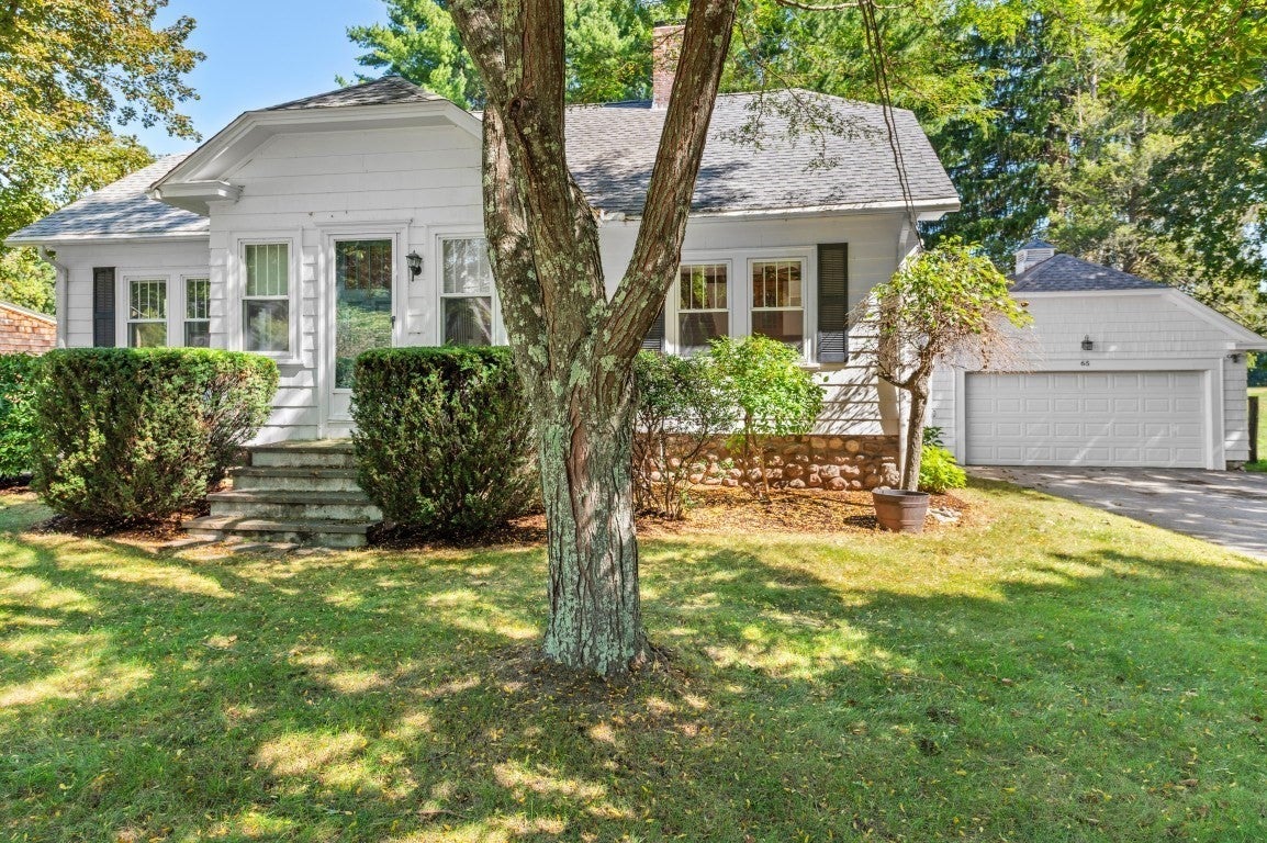 65 Walnut Street, Shrewsbury, MA Photo #2