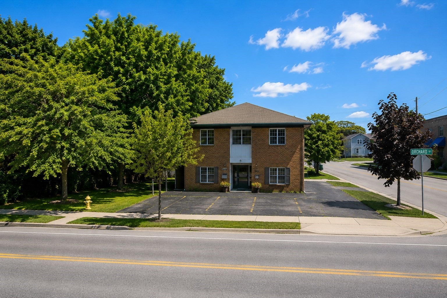 290 Main St
