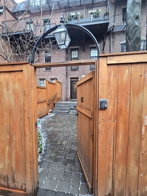 42 Clarendon Street 1