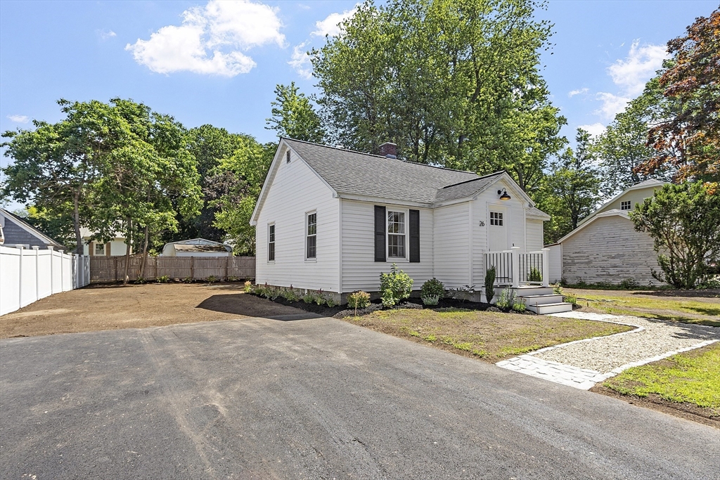 26 Otis St
