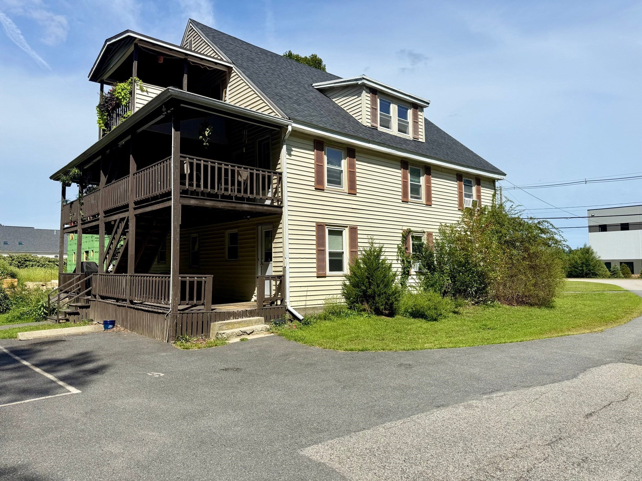 543 Turnpike St 1