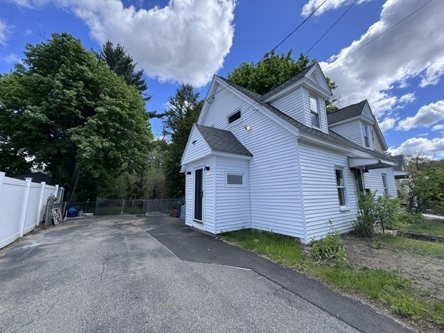 721 Blossom St