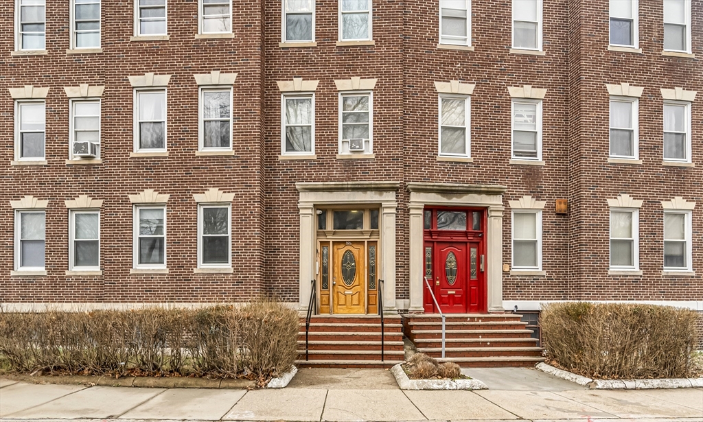 86 Winthrop St 1