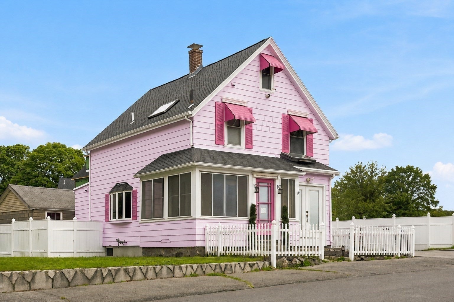 38 Eastman Ave