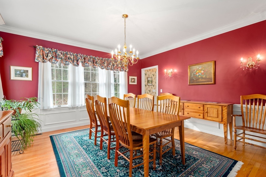 22 Brownstone Ln