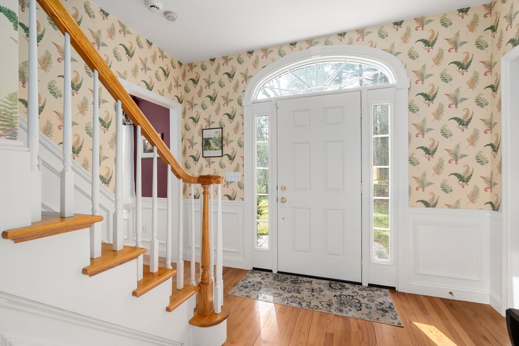 22 Brownstone Ln
