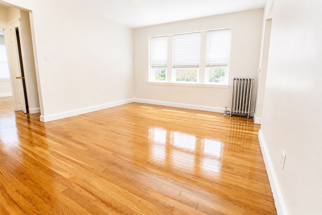 8 Walnut St 2