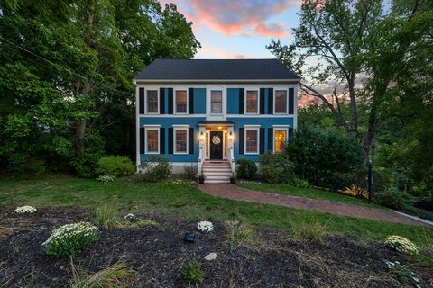 17 Lincoln Ct Amesbury MA 01913