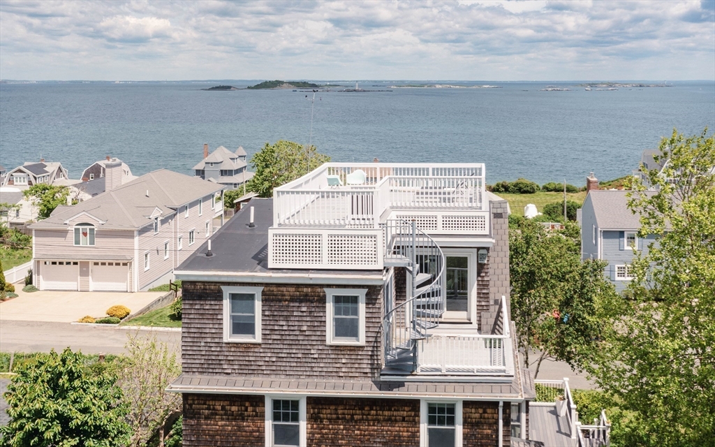 46 Holbrook Ave