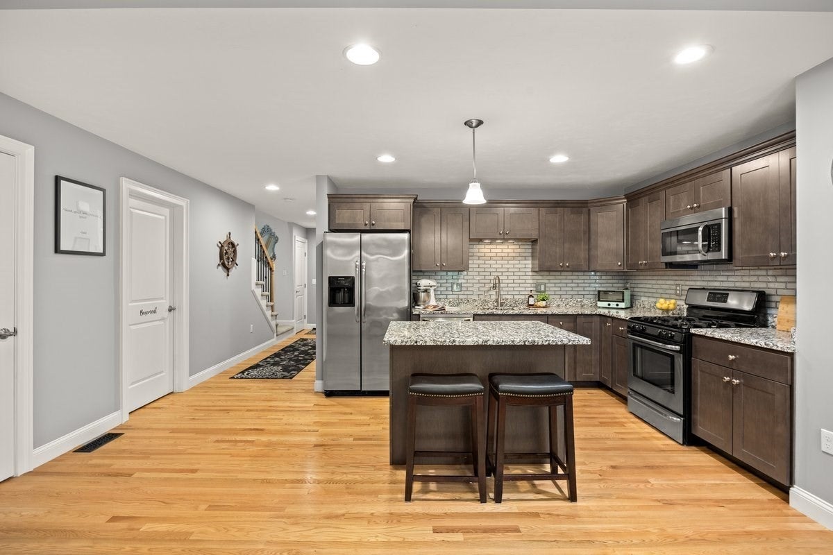 500 Mendon Road #28, Cumberland, RI, 500 Mendon Road #28, Cumberland, RI Photo #3