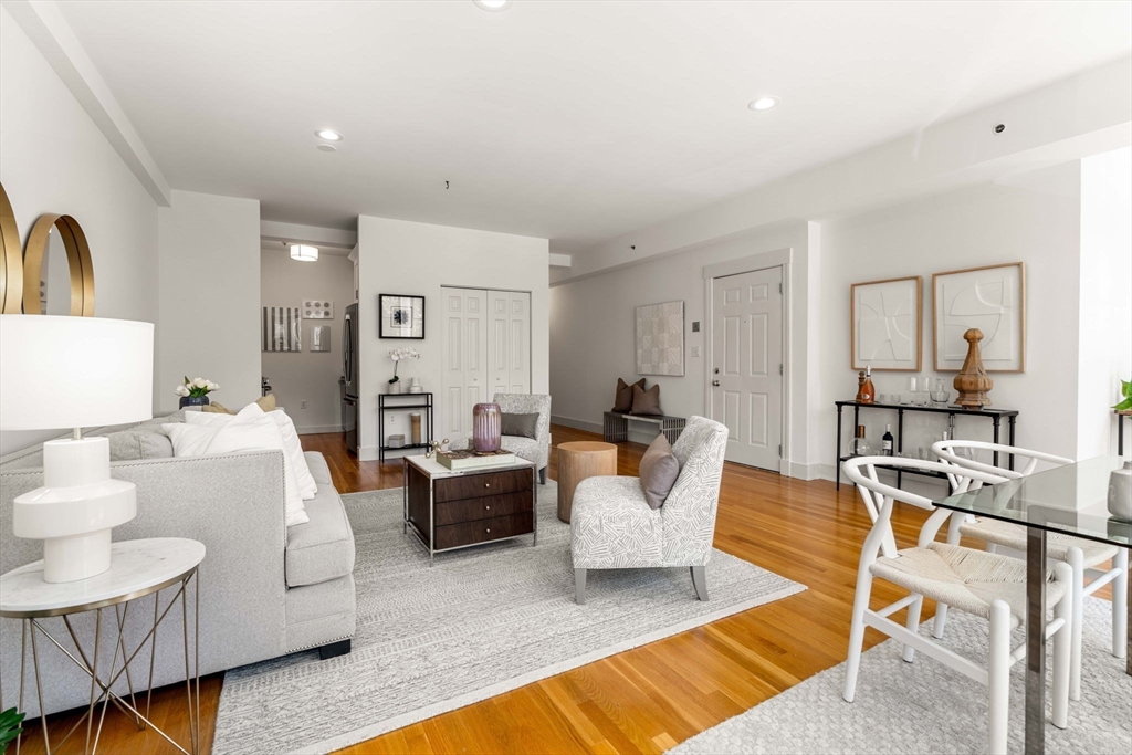 90 Broadway 2C