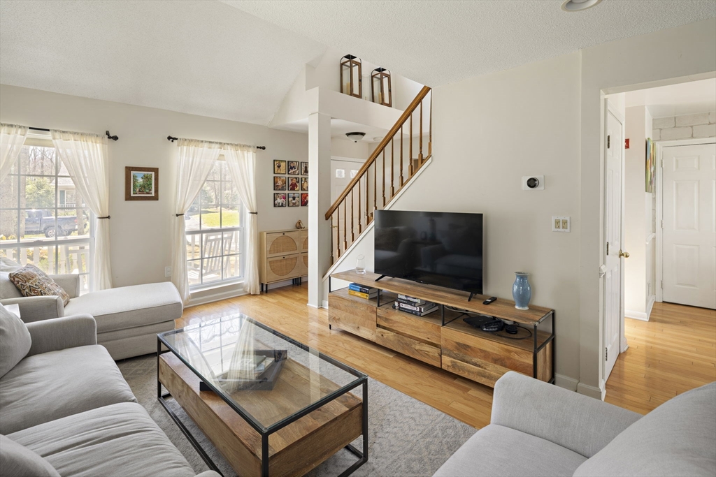 4 Balcom Drive