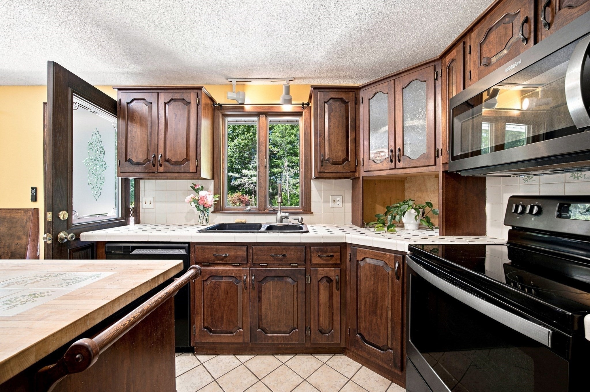 47 Overlook Dr, Easthampton, MA, 47 Overlook Dr, Easthampton, MA Photo #8