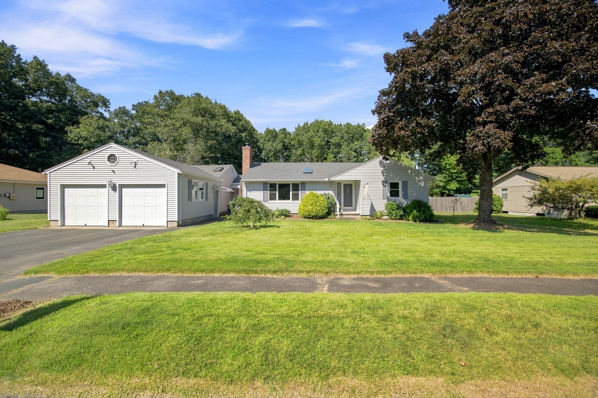 47 Overlook Dr, Easthampton, MA, 47 Overlook Dr, Easthampton, MA Photo #1