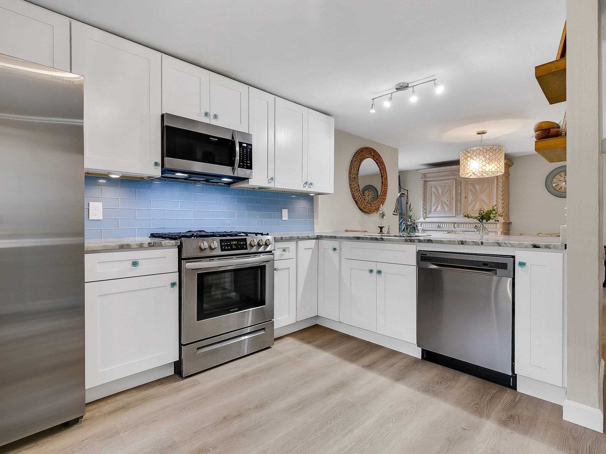 21 W Parish Ct 21