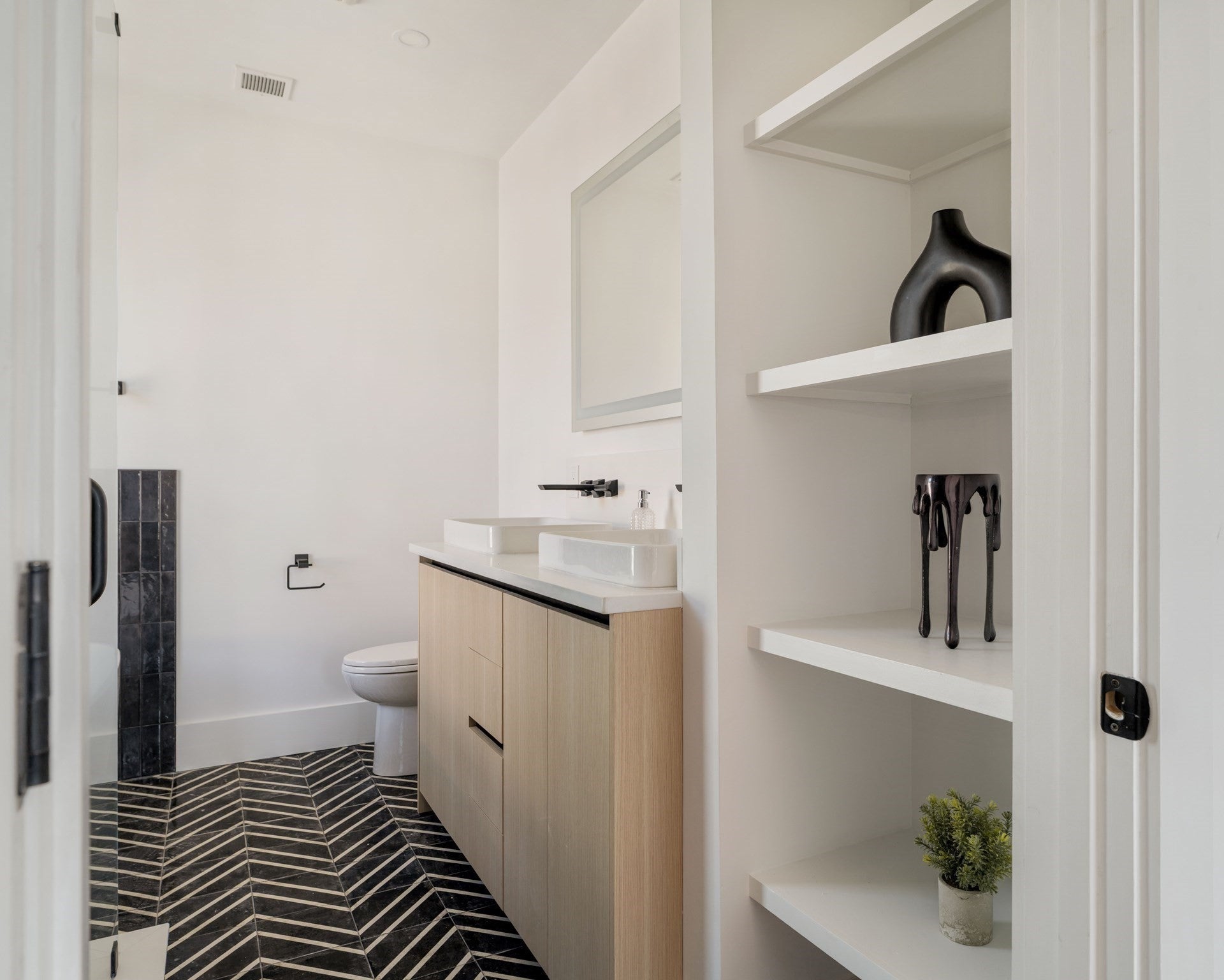 32 Condor St #4A, Boston, MA, 32 Condor St #4A, Boston, MA Photo #24