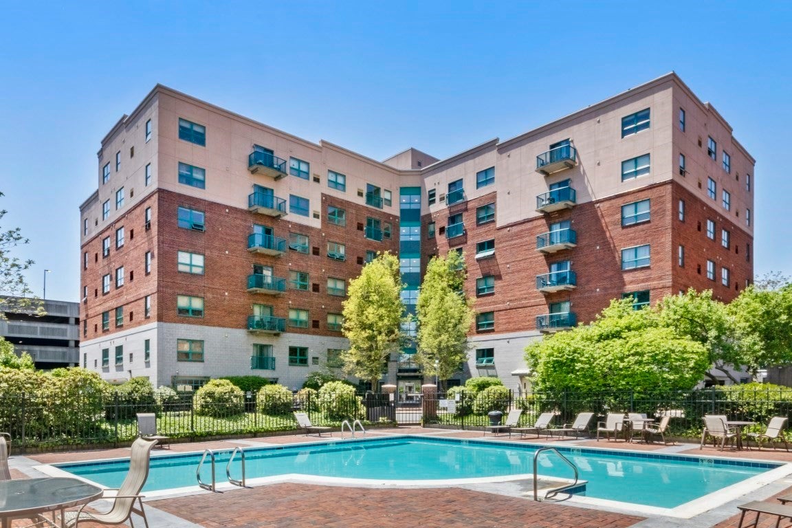 175 Cottage St 504