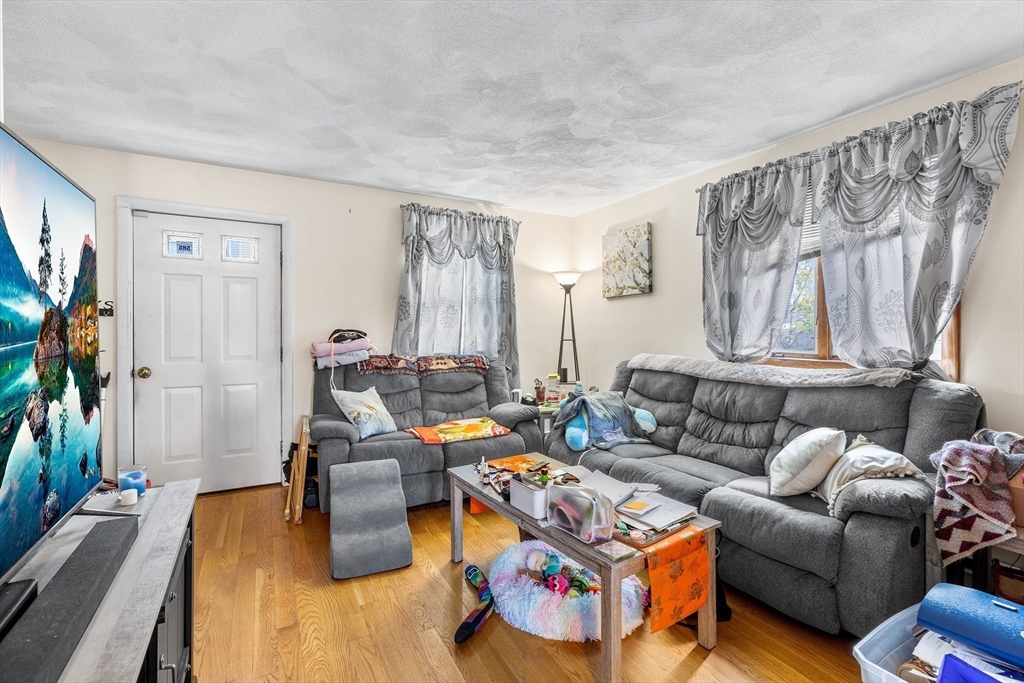 21 Hillside Ave 21