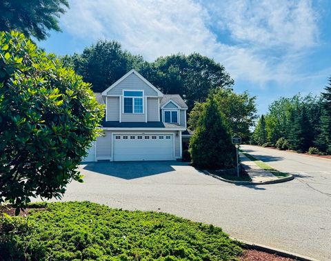 404 Fernwood Ln 404 Clinton MA 01510