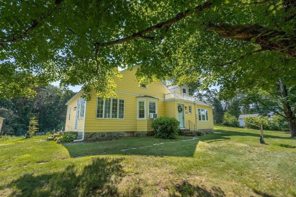 300 N Woodstock Rd