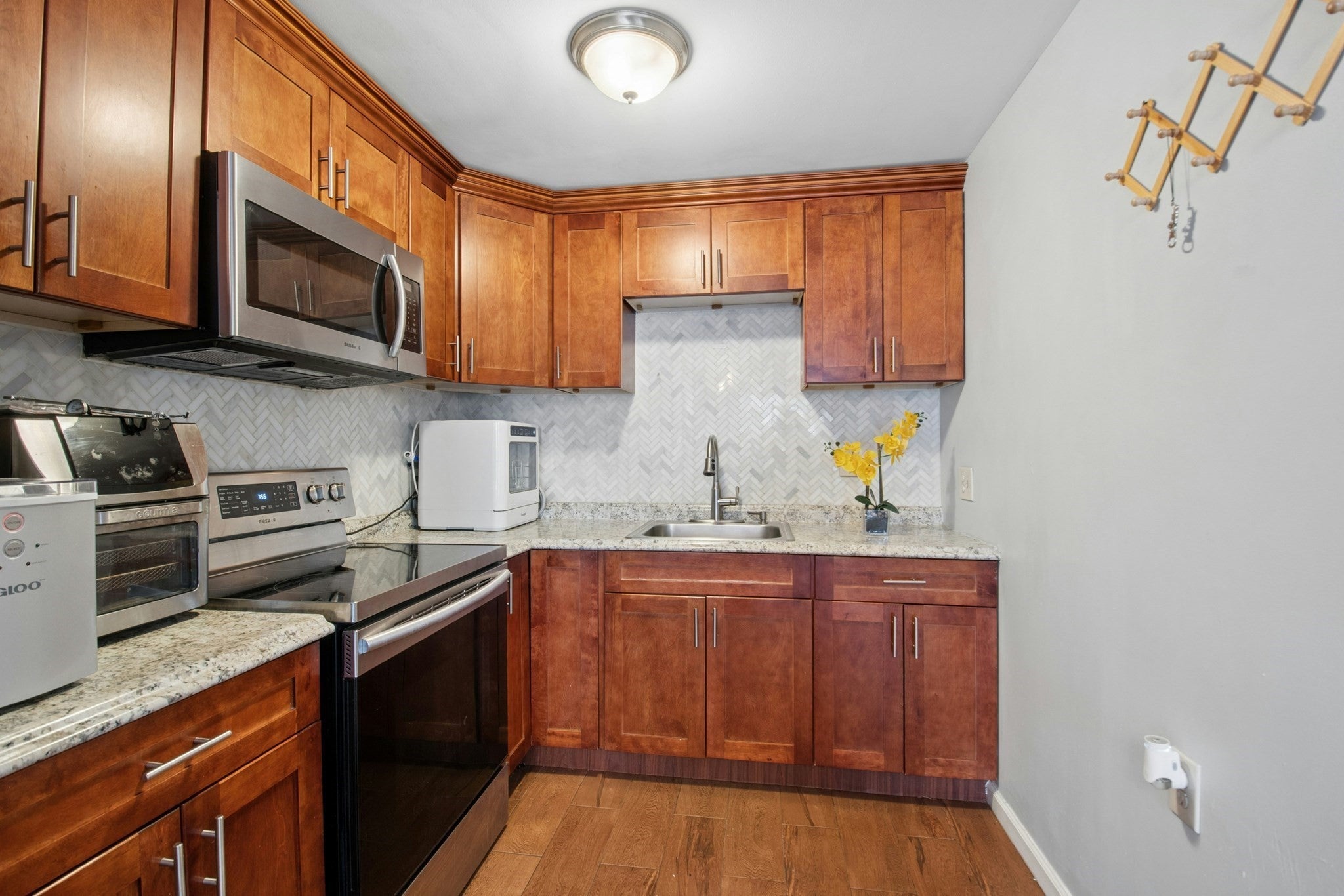 20 Knox ST #21, Lawrence, MA Photo #12