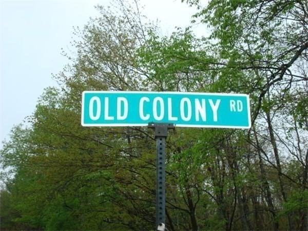 45 Old Colony Rd