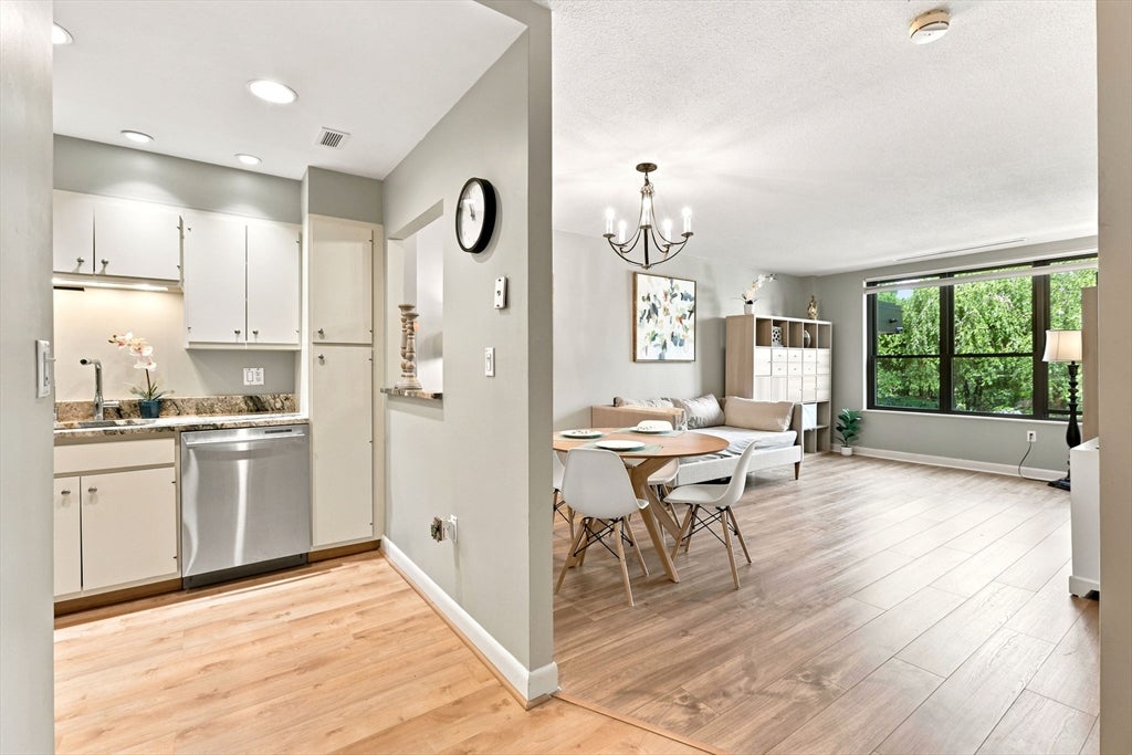 210 Nahanton St #116, Newton, MA Photo #7