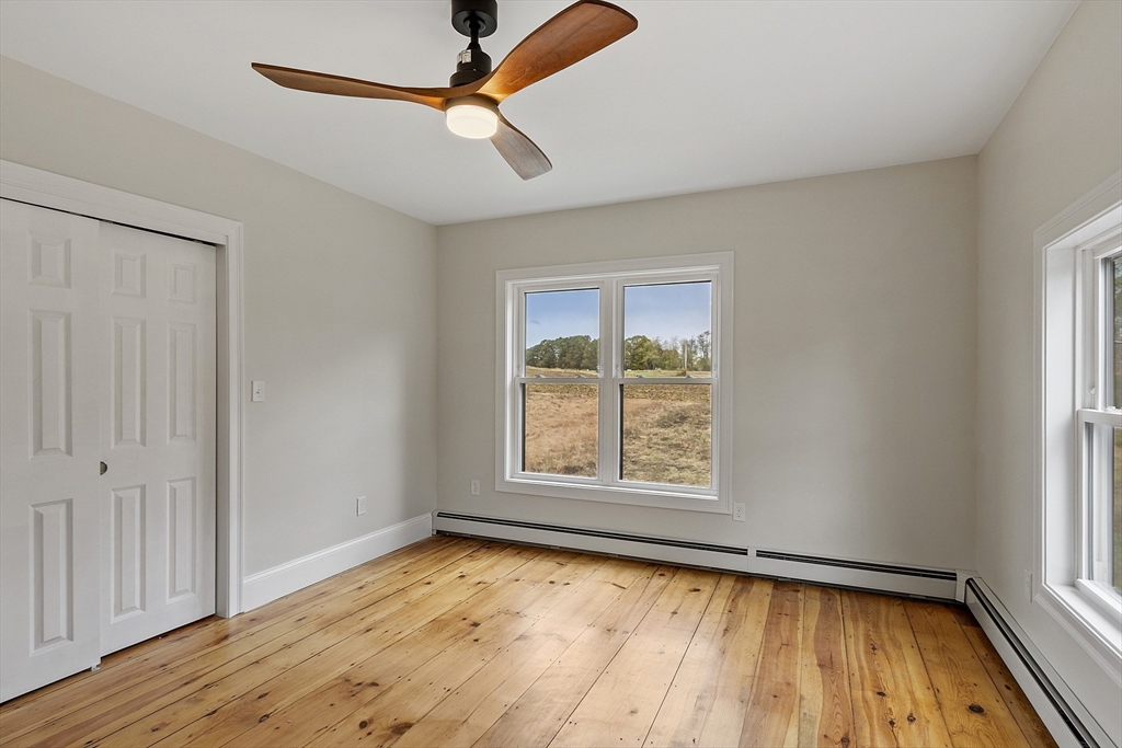 Lunenburg, Massachusetts 01462, United States, 4 Bedrooms Bedrooms, ,4 BathroomsBathrooms,Residential,Active,209412