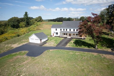 828 Lancaster Ave Lunenburg MA 01462