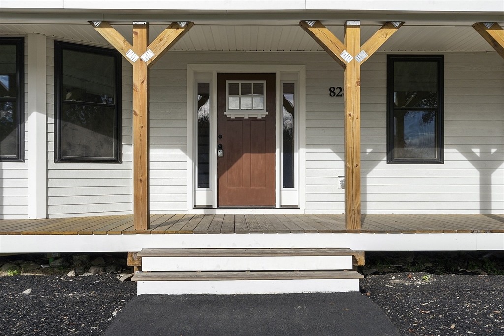 Lunenburg, Massachusetts 01462, United States, 4 Bedrooms Bedrooms, ,4 BathroomsBathrooms,Residential,Active,209412