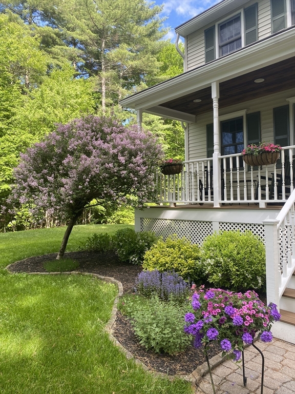 32 Kristin Dr