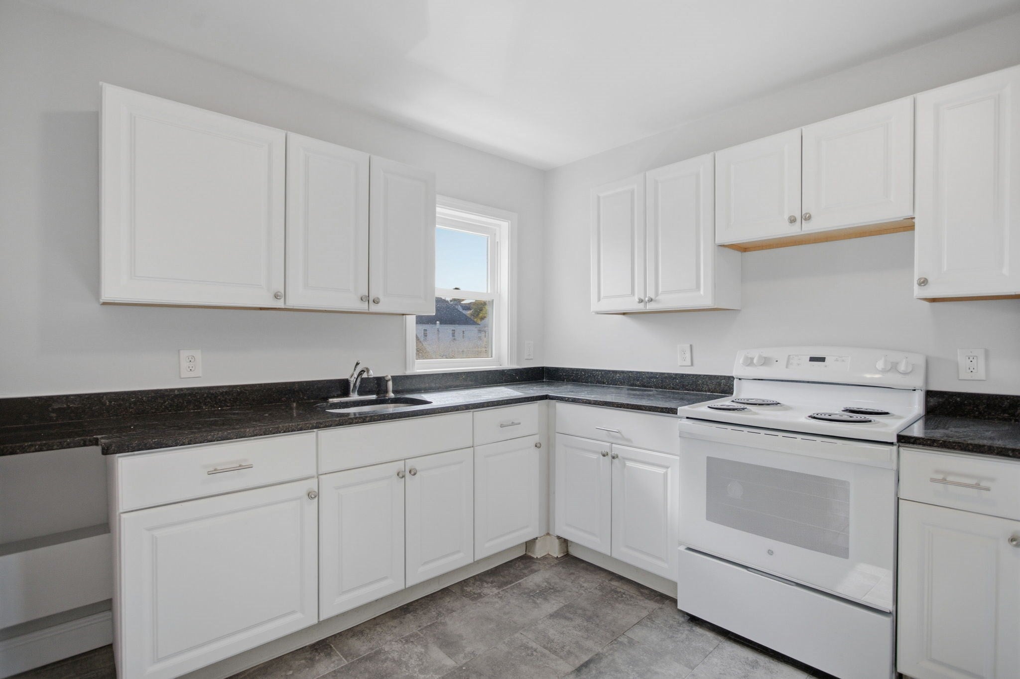 101 Hilldale Ave, Haverhill, MA Photo #26