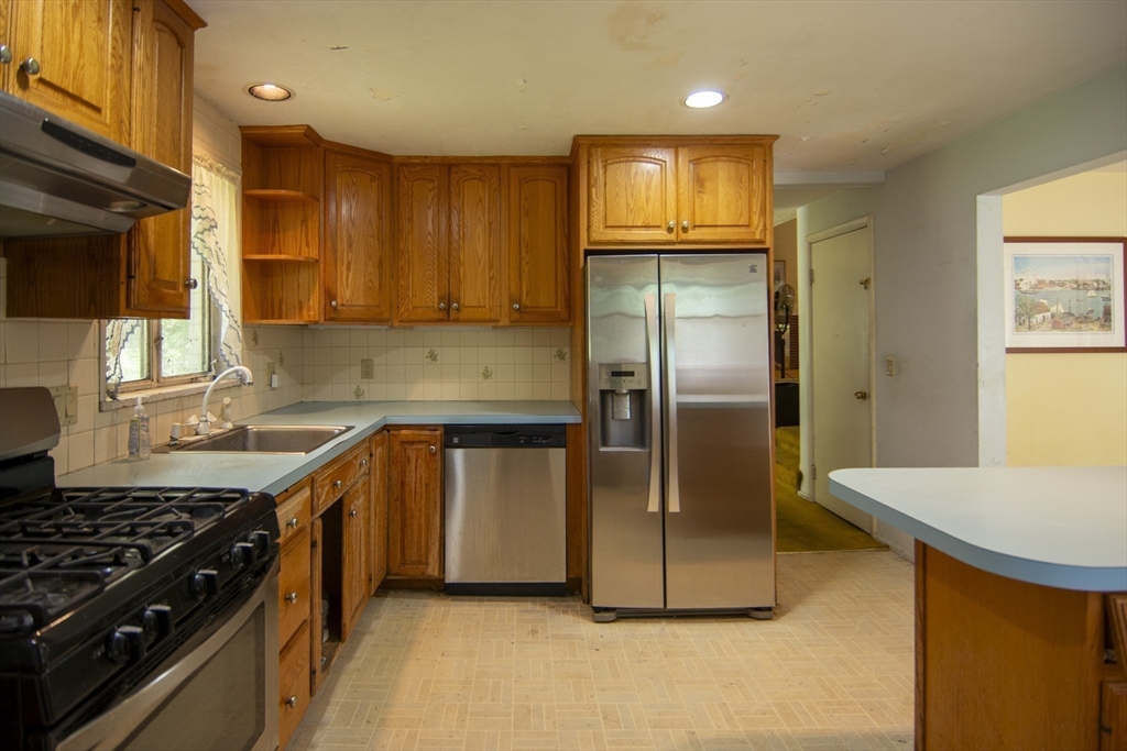 14 Willow Rd
