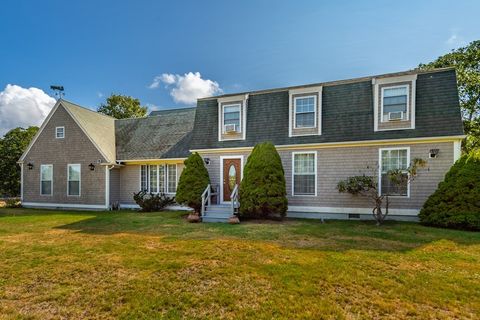 Single Family Residence in West Tisbury MA 40 Waldrons Bottom Road.jpg