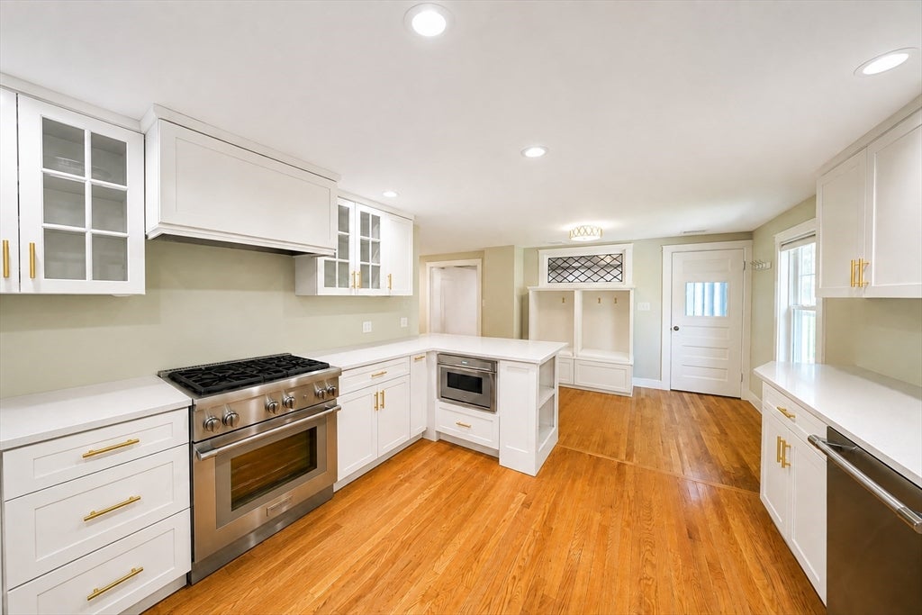 96 Wompatuck Rd