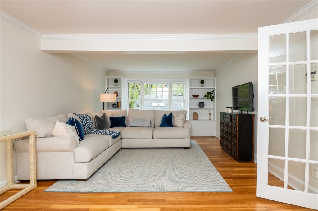 2 Parkwood Road