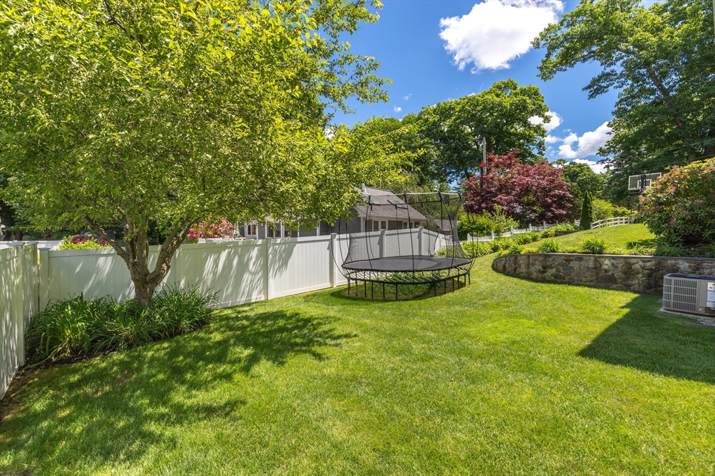 2 Parkwood Road, Lynnfield, MA, 2 Parkwood Road, Lynnfield, MA Photo #8