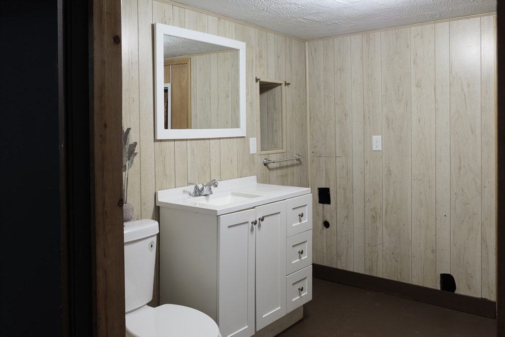 1159 Middlesex St, Lowell, MA Photo #17