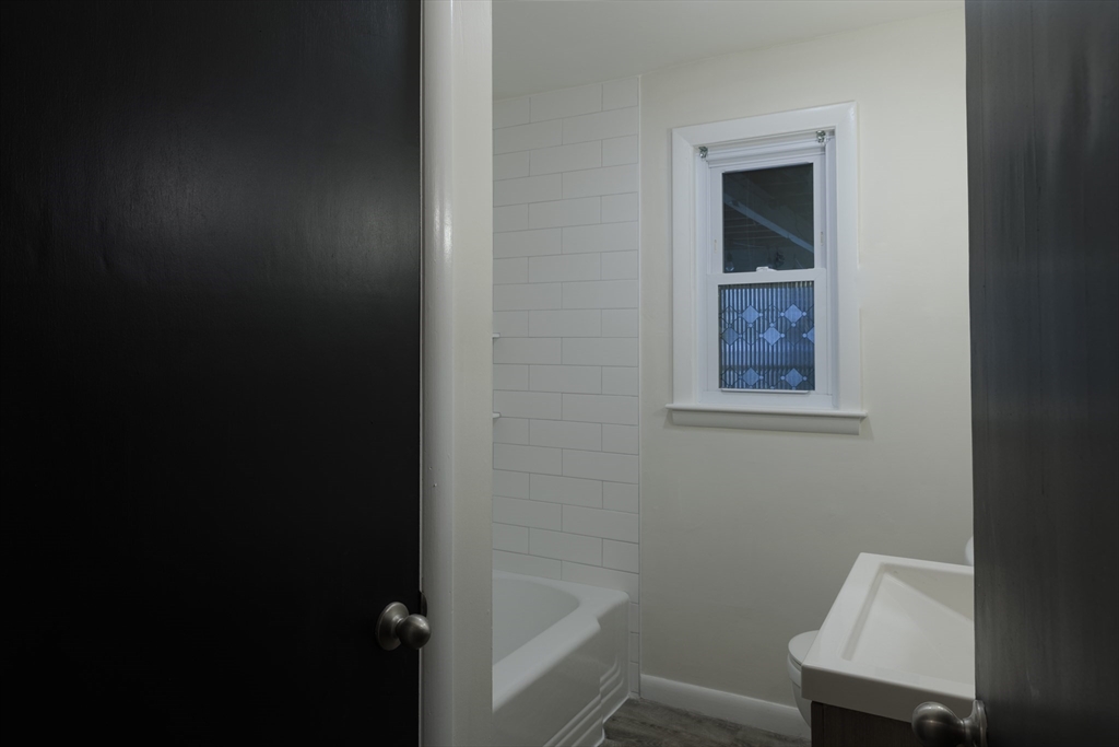 1159 Middlesex St, Lowell, MA Photo #9