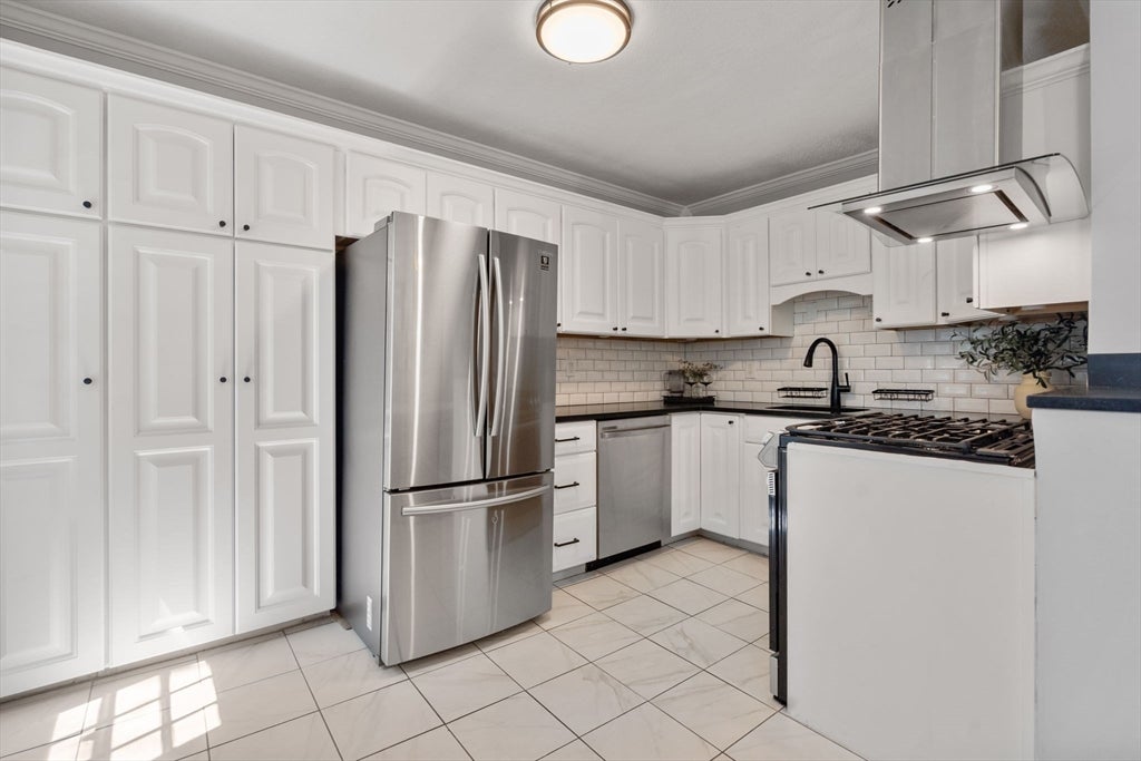 136A Belgrade Ave, Boston, MA Photo #7