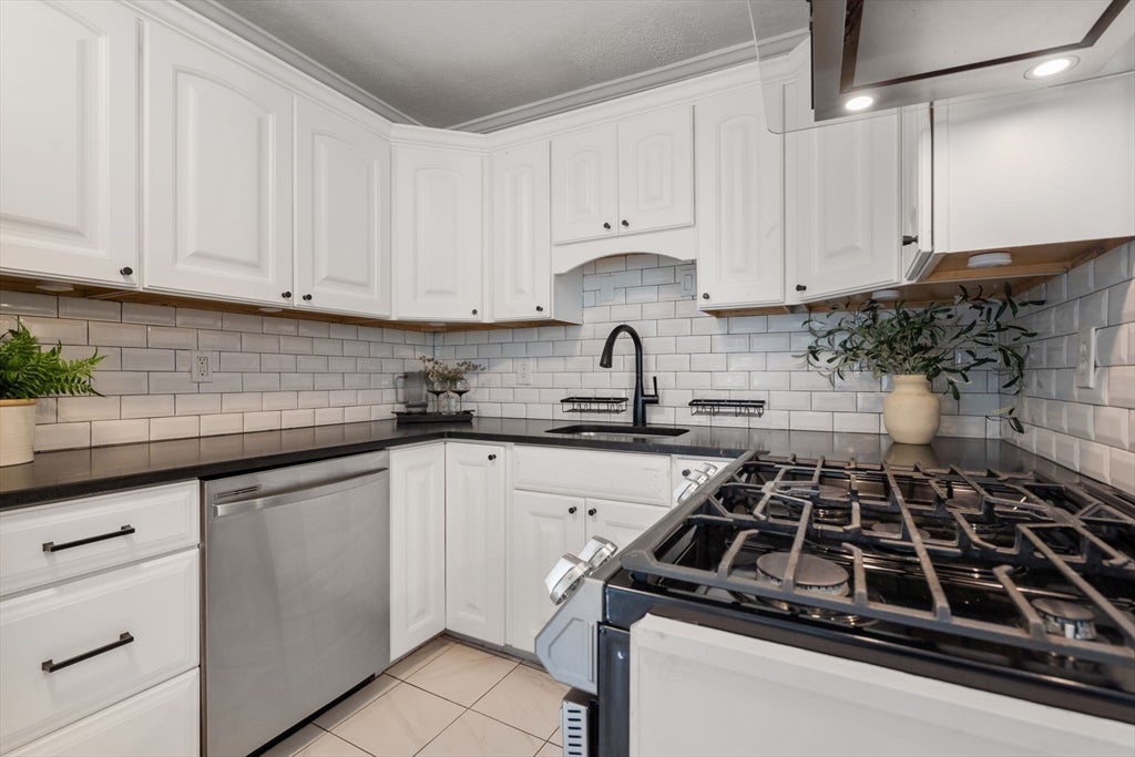 136A Belgrade Ave, Boston, MA Photo #10