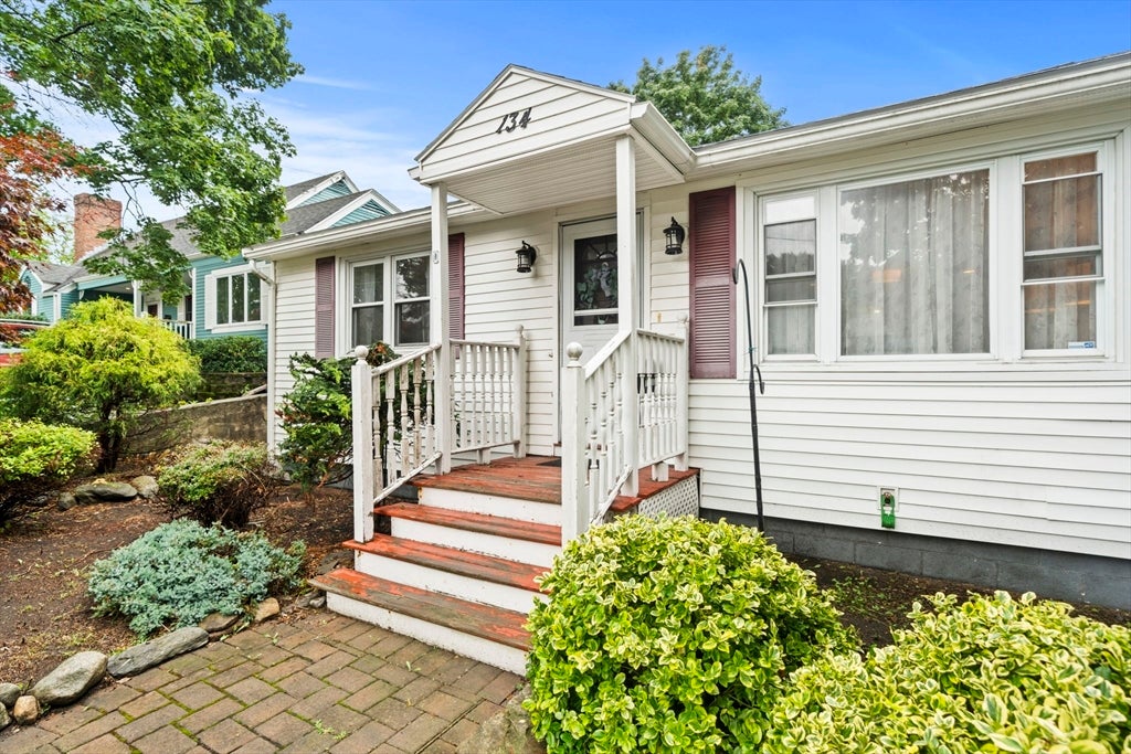 134 Marshall Ave, Lowell, MA, 134 Marshall Ave, Lowell, MA Photo #27