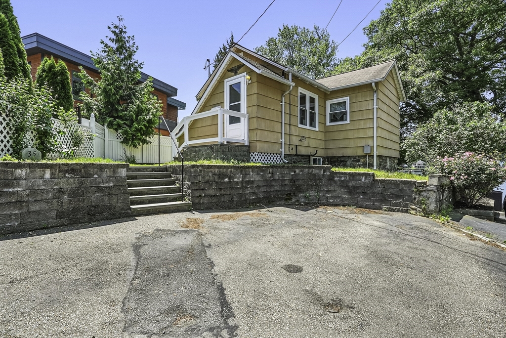 35 Canna Drive