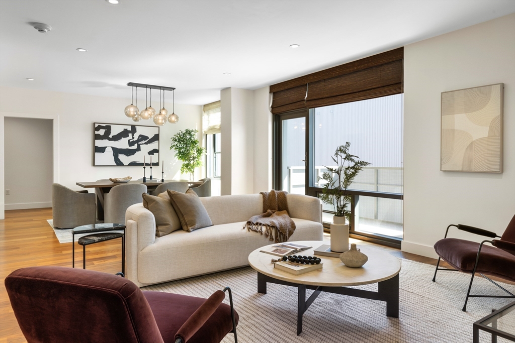 32 Traveler Street 706