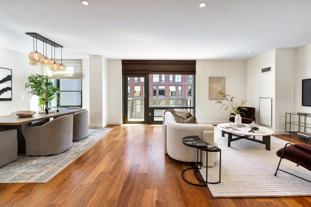 32 Traveler Street 706