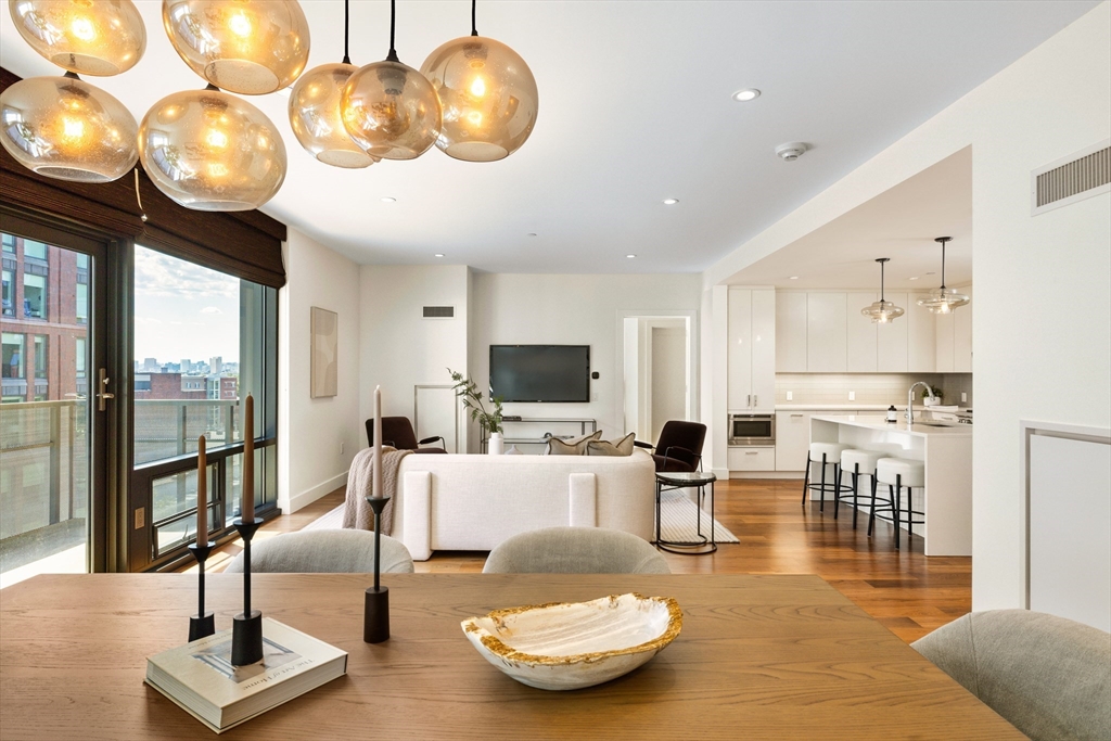 32 Traveler Street 706