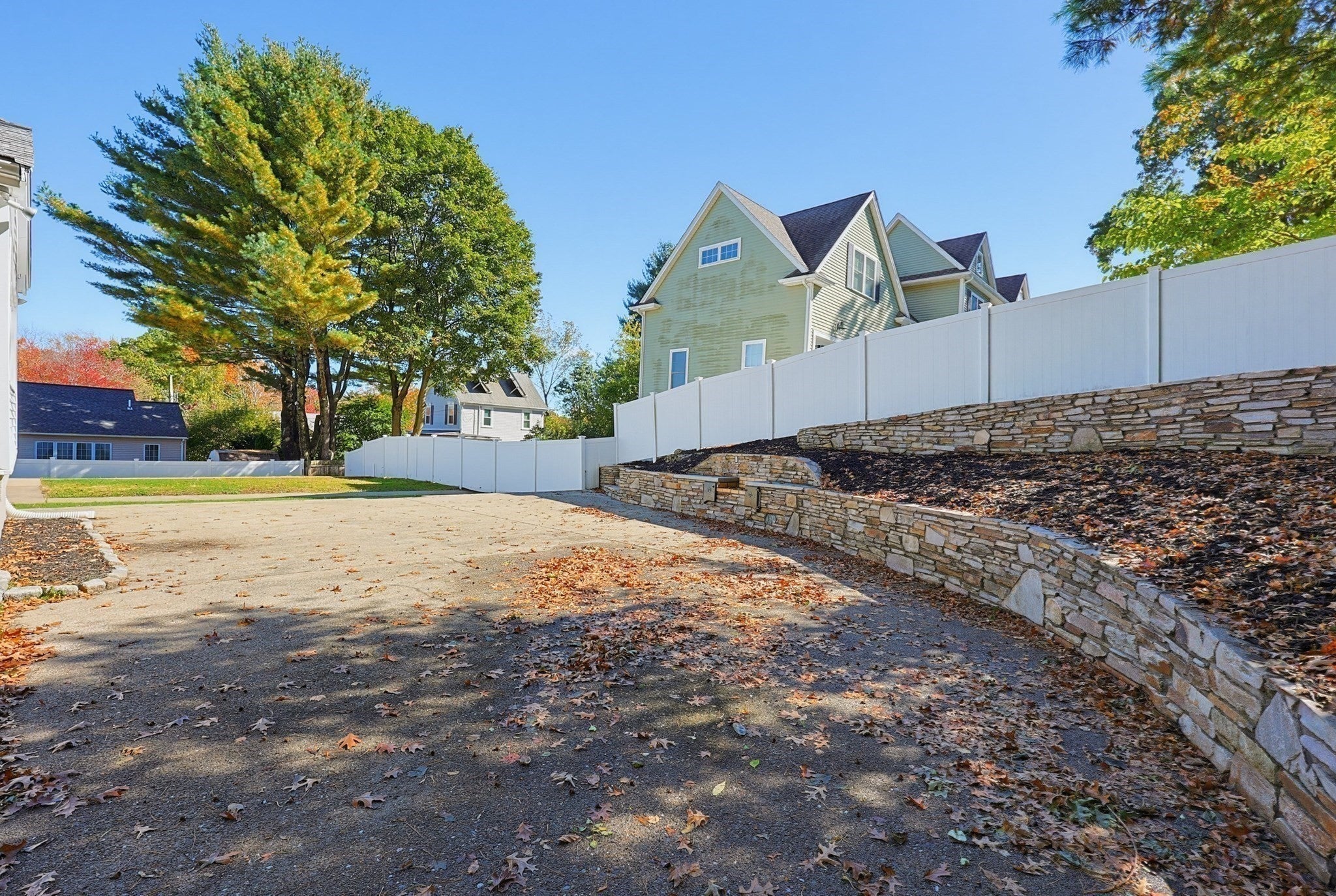 30 Taft Ln, Dedham, MA Photo #34