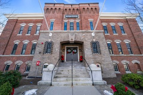 76 Court St 4 Plymouth MA 02360