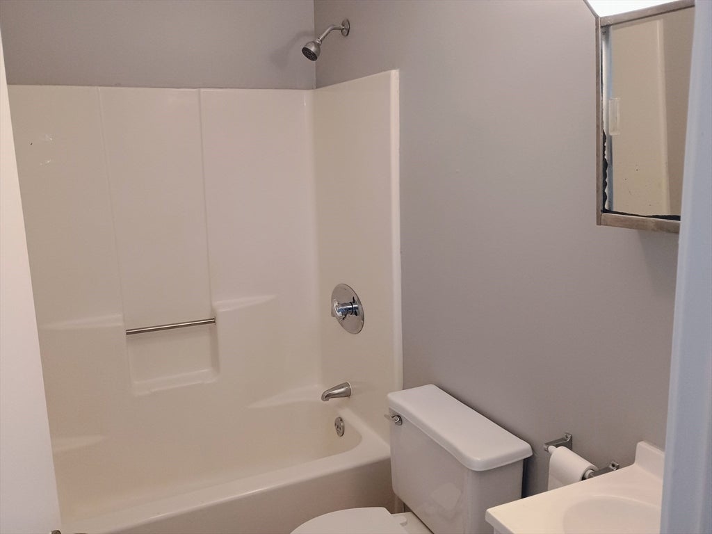 185 High Street #2L, Taunton, MA, 185 High Street #2L, Taunton, MA Photo #5