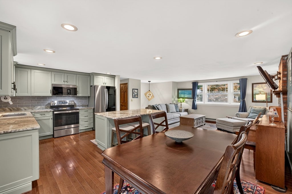 106 Tanglewood Dr, Falmouth, MA, 106 Tanglewood Dr, Falmouth, MA Photo #15